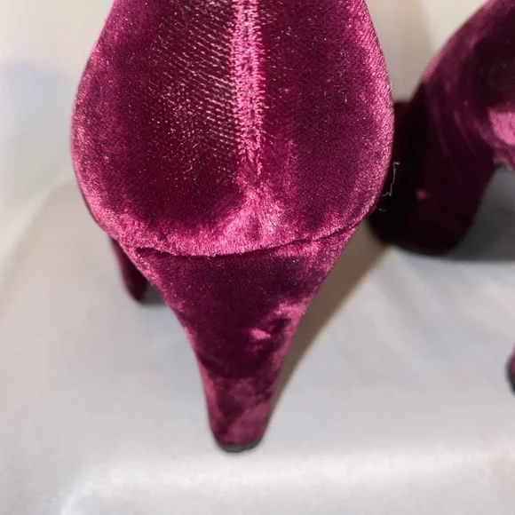 Prada Velvet Pumps - Picture 10 of 12